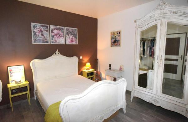 TRÈS BELLE MAISON PLAIN PIED RÉNOVÉE SUR TERRAIN 3400M² EN BORDURE DE GOLF