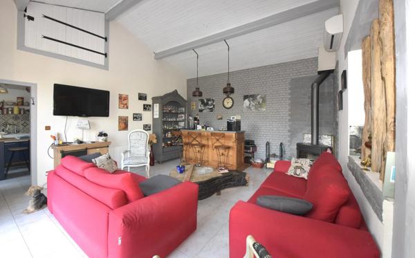 TRÈS BELLE MAISON PLAIN PIED RÉNOVÉE SUR TERRAIN 3400M² EN BORDURE DE GOLF