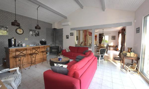 TRÈS BELLE MAISON PLAIN PIED RÉNOVÉE SUR TERRAIN 3400M² EN BORDURE DE GOLF