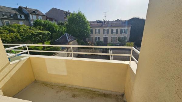 EN EXCLUSIVITE DANS UN SECTEUR PRISE SUPERBE APPARTEMENT DE TYPE 4 AVEC PARKING PRIVE