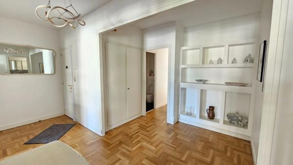 EN EXCLUSIVITE DANS UN SECTEUR PRISE SUPERBE APPARTEMENT DE TYPE 4 AVEC PARKING PRIVE