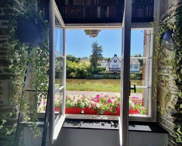 JOSSELIN Maison  12 pièce(s) 259 m2