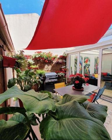 JOSSELIN Maison  12 pièce(s) 259 m2