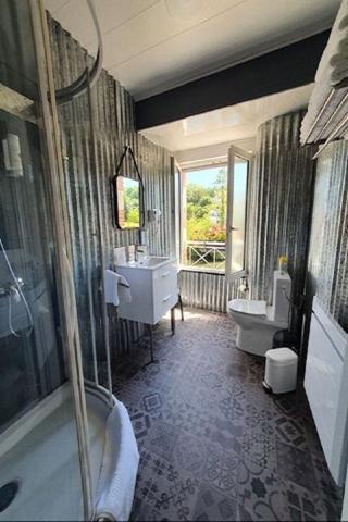 JOSSELIN Maison  12 pièce(s) 259 m2