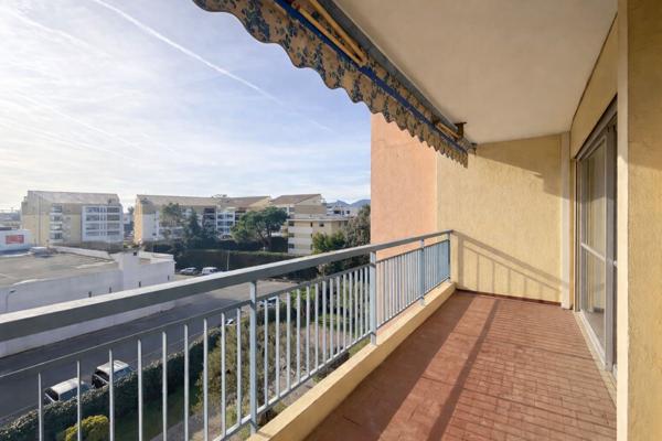 Appartement Cannes La Bocca 3 pièces 68.48 m2