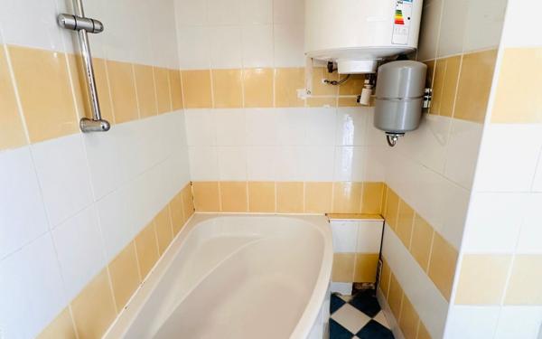 Appartement à vendre    2 pièces • 41,22 m2 Montreuil