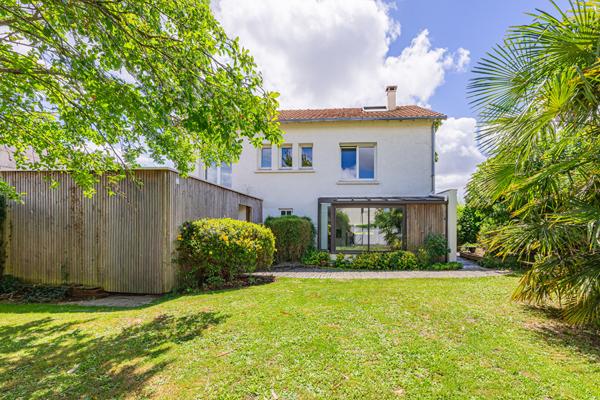 PETIT CHANTILLY – Maison familiale avec 6 chambres avec jardin