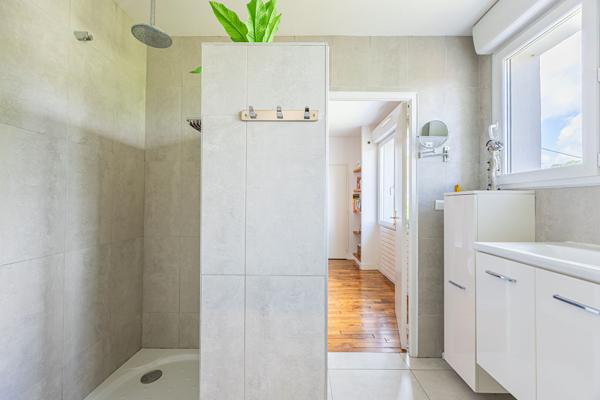 PETIT CHANTILLY – Maison familiale avec 6 chambres avec jardin