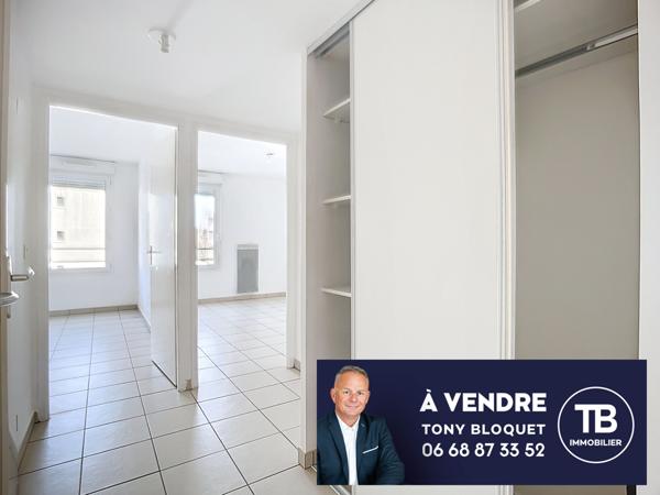 Saint-Priest (69800) ST PRIEST - DERNIER ETAGE - TERRASSE - 3 PLACES DE PARKING EN SOUS-SOL