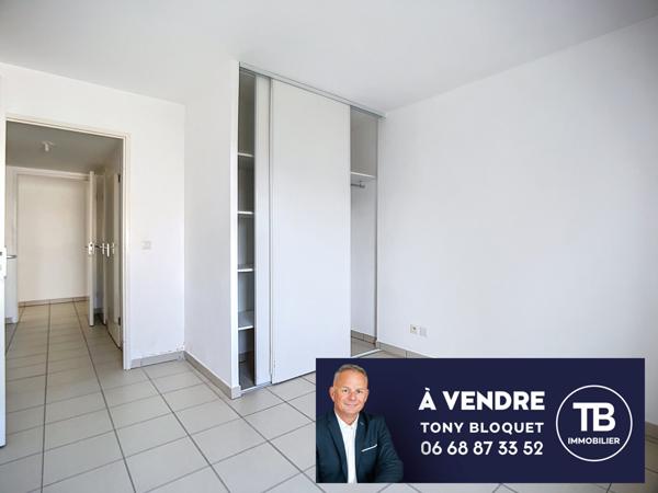 Saint-Priest (69800) ST PRIEST - DERNIER ETAGE - TERRASSE - 3 PLACES DE PARKING EN SOUS-SOL