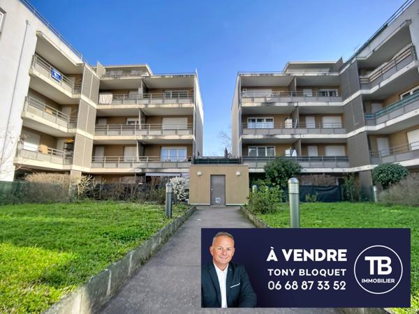 Saint-Priest (69800) ST PRIEST - DERNIER ETAGE - TERRASSE - 3 PLACES DE PARKING EN SOUS-SOL