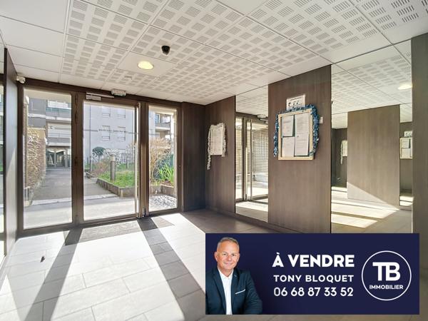 Saint-Priest (69800) ST PRIEST - DERNIER ETAGE - TERRASSE - 3 PLACES DE PARKING EN SOUS-SOL