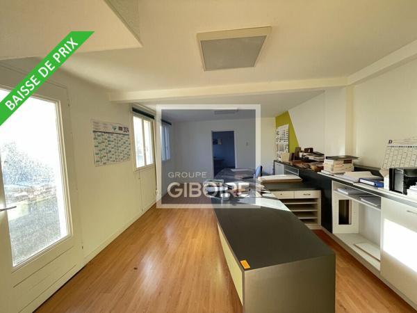 Local d'activites 2400 m² à vendre BEDEE (réf : 35.6717)