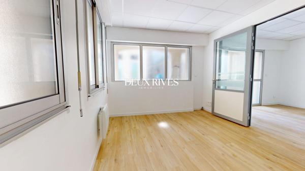 Superbe Bureau Pmr de 56m2 proche gare rénové Idéal Cabinet Médicale