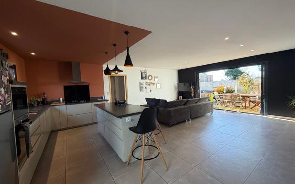 Maison à vendre    4 pièces •  Étaules