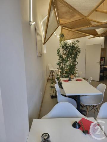 à vendre  92,42 m2 DECINES CHARPIEU - 69