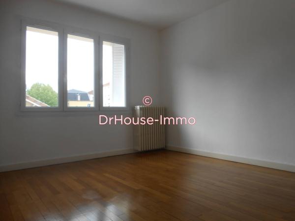Appartement à louer 3 pièces de 69 m²