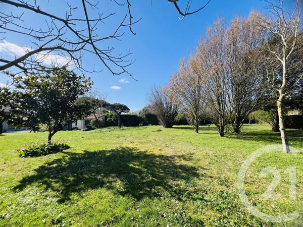 Maison à vendre  4 pièces - 149 m 2   FOURAS  - 17