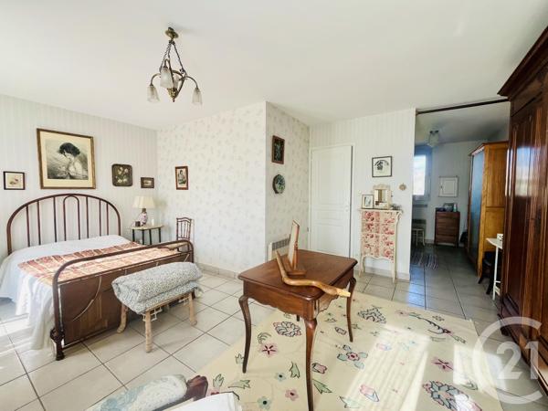 Maison à vendre  4 pièces - 149 m 2   FOURAS  - 17