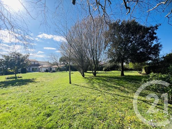 Maison à vendre  4 pièces - 149 m 2   FOURAS  - 17