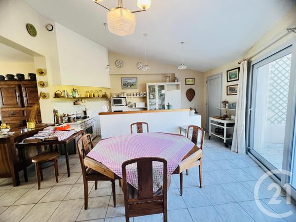 Maison à vendre  4 pièces - 149 m 2   FOURAS  - 17