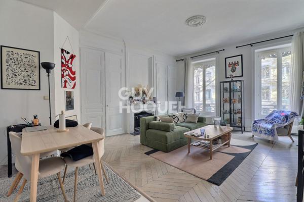 Grand T2 traversant cachet de l'ancien - Saxe Gambetta