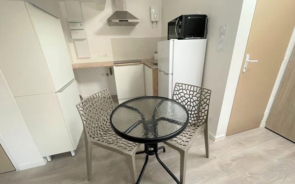 Appartement à louer    1 pièce •  Bollène