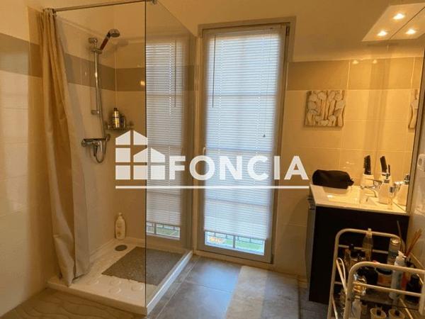 Location Studio 45 m² - 70 AVENUE FRANCOIS LASCOUR Le Pontet 84130