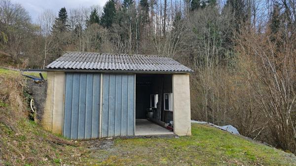 Garage spacieux à Sengouagnet, idéal stockage
