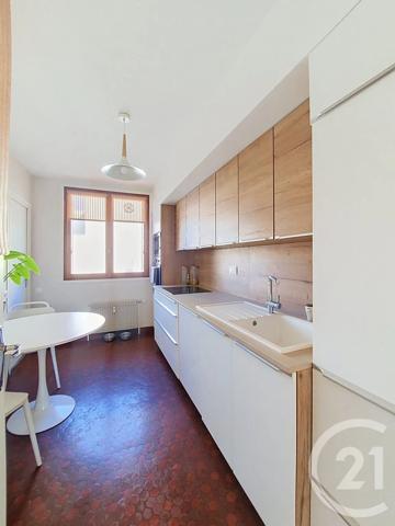 Appartement F5 à vendre  5 pièces - 98,97 m 2   CLERMONT FERRAND  - 63