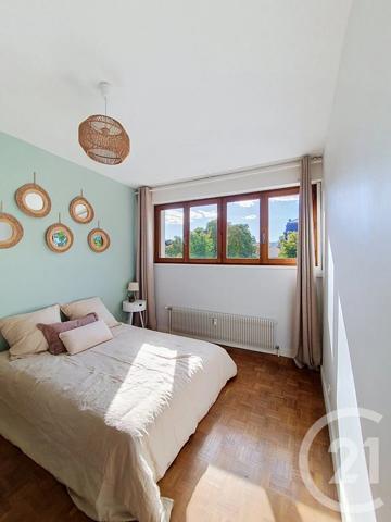Appartement F5 à vendre  5 pièces - 98,97 m 2   CLERMONT FERRAND  - 63