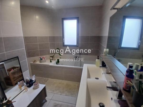 Maison à Niort, 79000 - 5 pièces 131m²