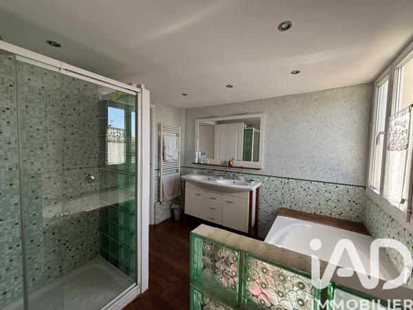 Appartement à vendre 3 pièces 92 m² Saint-Laurent-du-Var