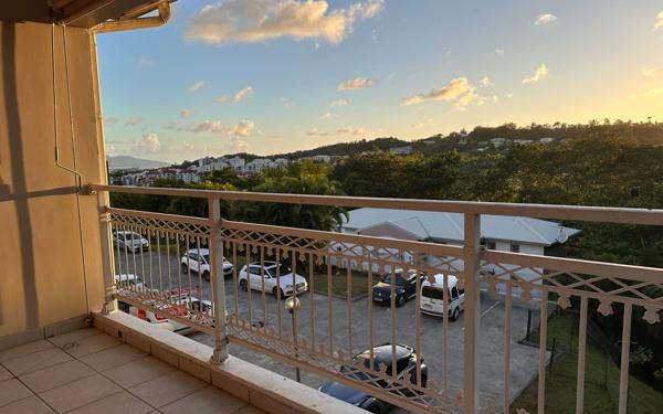 Appartement à vendre    3 pièces • 92,07 m2 Le Lamentin