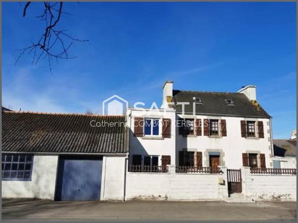 Maison de bourg avec HANGAR