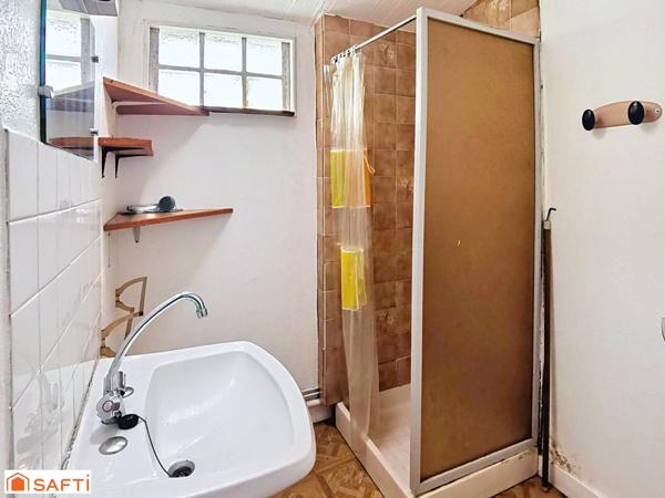 Maison de bourg avec HANGAR