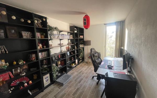 Appartement à vendre    3 pièces • 71 m2 La Seyne-sur-Mer