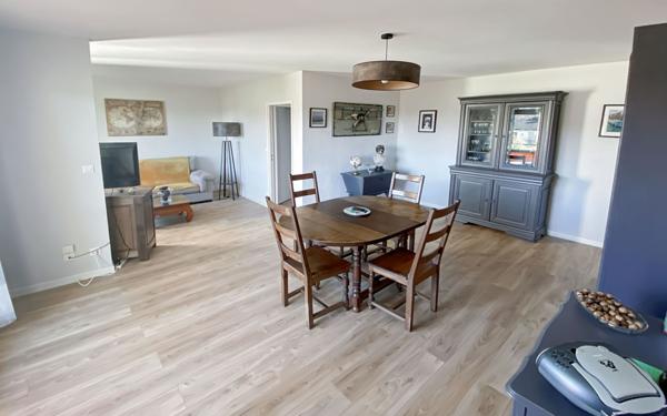 Appartement à vendre    3 pièces • 92 m2 Cormontreuil