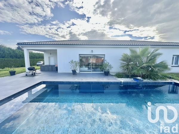 Maison 5 pièces de 145 m² à Castelsarrasin (82100)