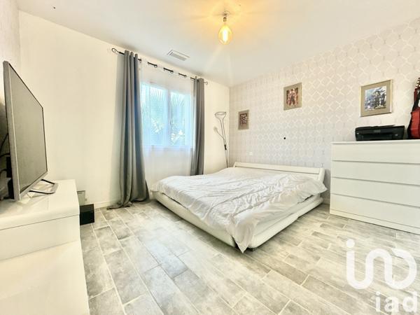 Maison 5 pièces de 145 m² à Castelsarrasin (82100)
