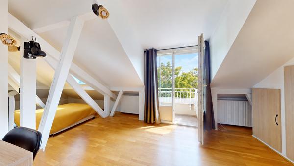 Maison
         6 pièces
        - 200 m² Bien prestige 1 150 000 € *