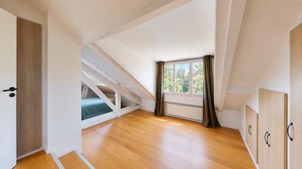 Maison
         6 pièces
        - 200 m² Bien prestige 1 150 000 € *