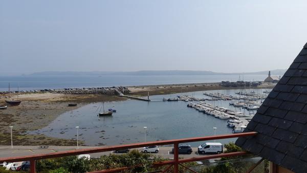 Maison individuelle avec vue sur mer.