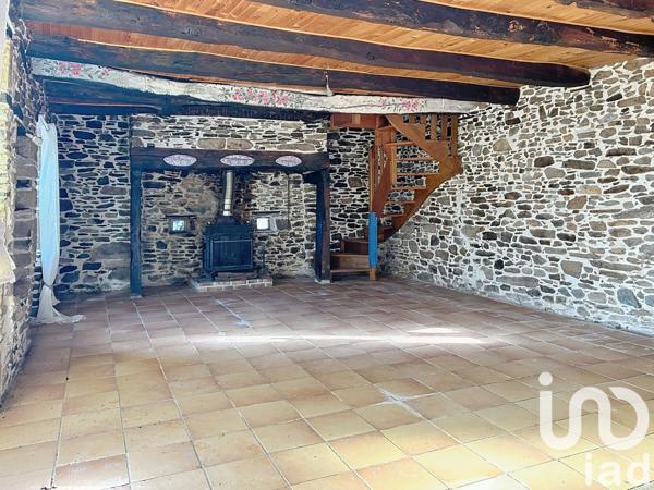 Maison de campagne 4 pièces de 82 m² à Chamboulive (19450)