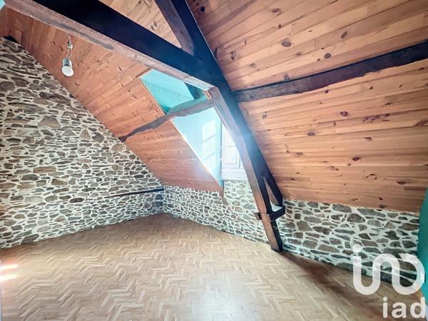 Maison de campagne 4 pièces de 82 m² à Chamboulive (19450)