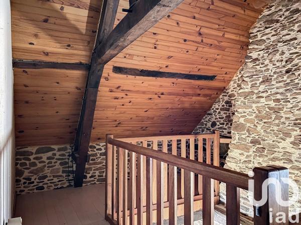 Maison de campagne 4 pièces de 82 m² à Chamboulive (19450)