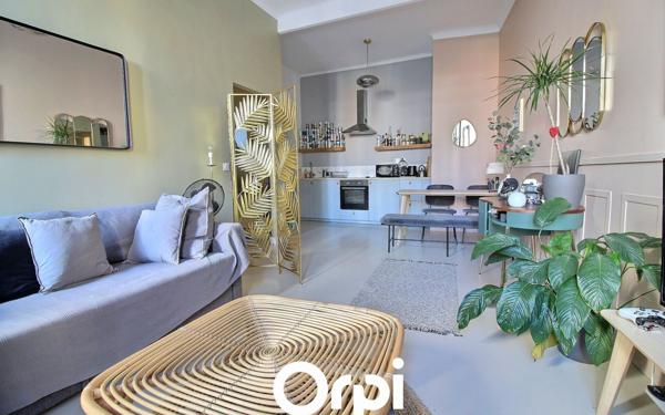 Appartement à vendre    2 pièces •  Marseille 7