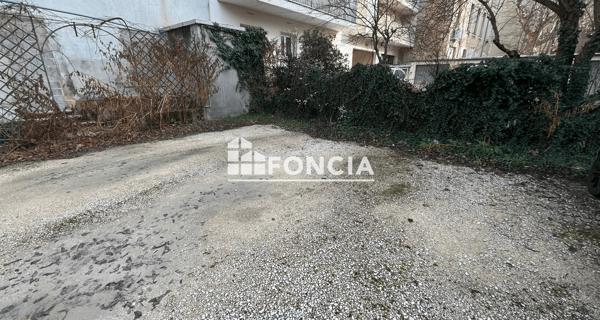 Location Parking 10 m² - Valence 26000