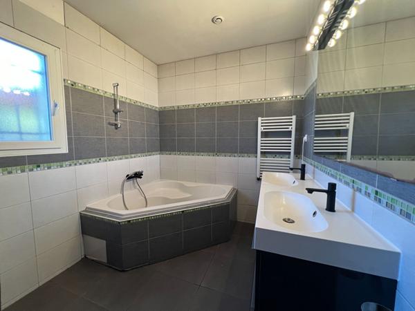 Maison Loyettes 4 pièce(s) 93 m2