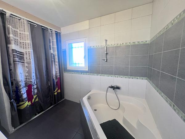 Maison Loyettes 4 pièce(s) 93 m2